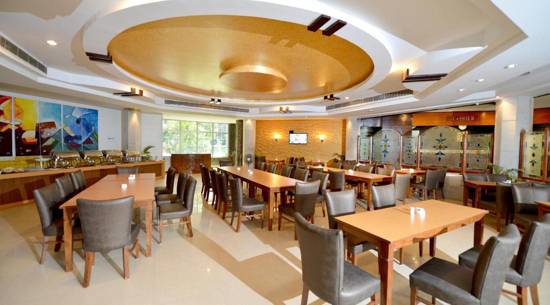 Hotel Raj Hans, Faridabad Exterior photo